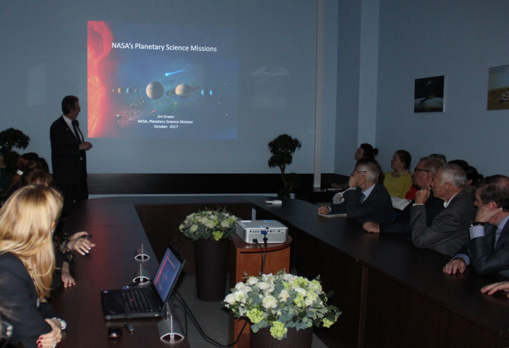Делегация NASA посетила НПО Лавочкина