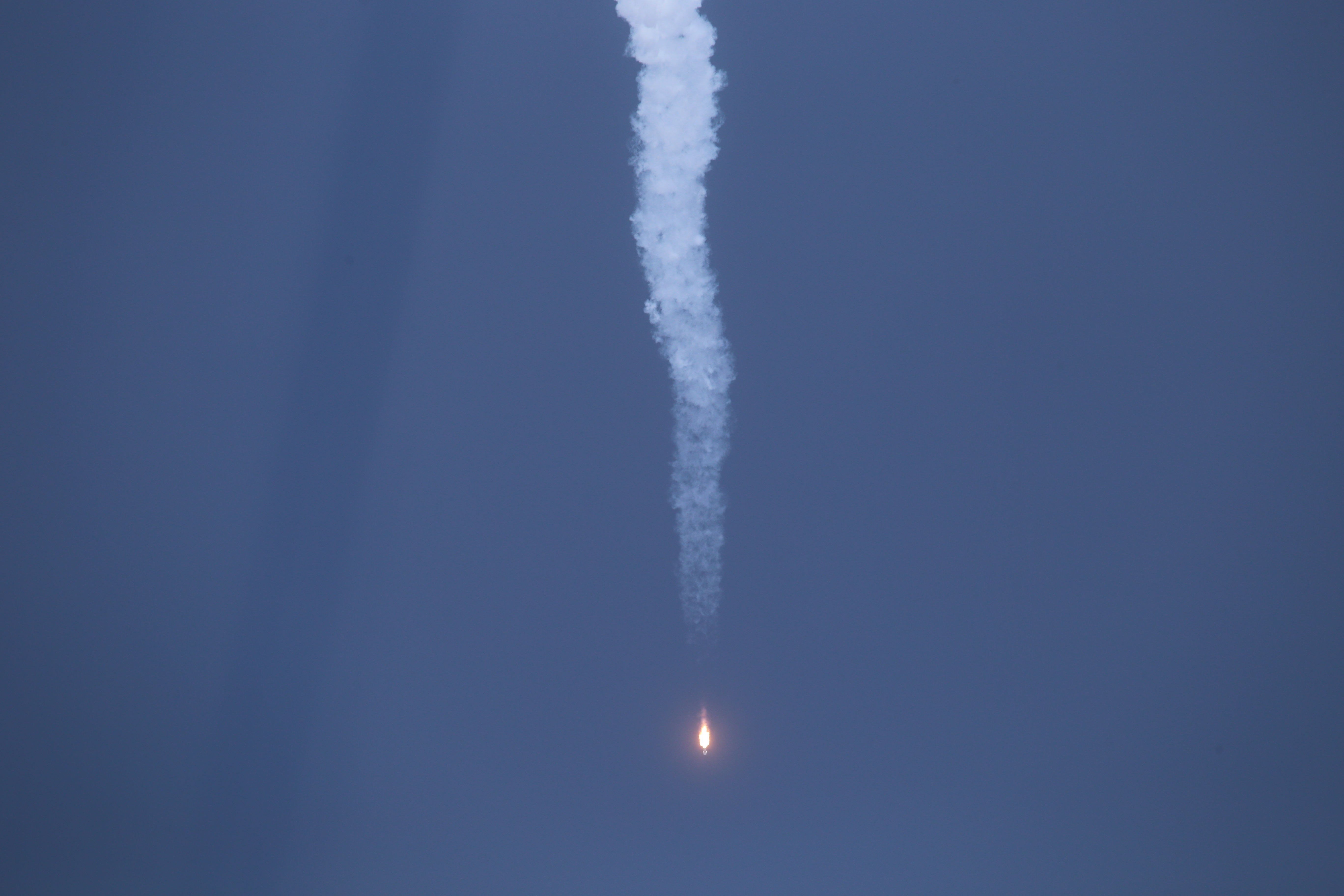 3209812145.jpg