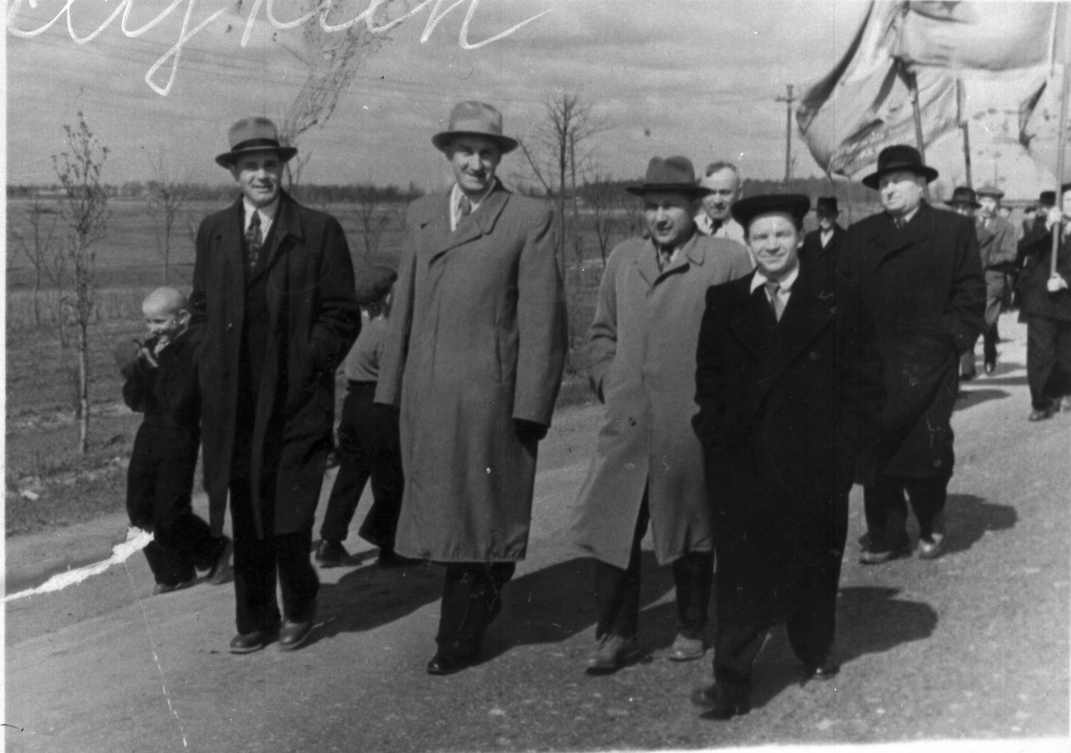 Милованов- демонстрация 1 мая 1953.jpg