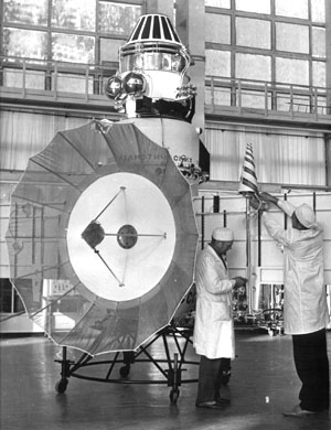 Космический аппарат «Венера-5» был предназначен для доставки в атмосферу Венеры спускаемого аппарата.