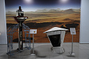 Макеты (1:1) малой автономной станции и пенетратора станции АМС Марс-96